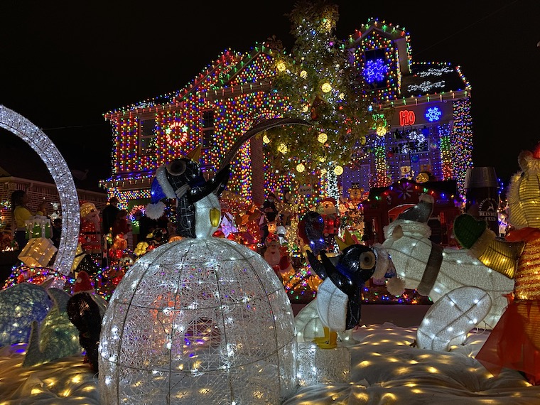 Christmas Lights By HomeOwner in Dallas,